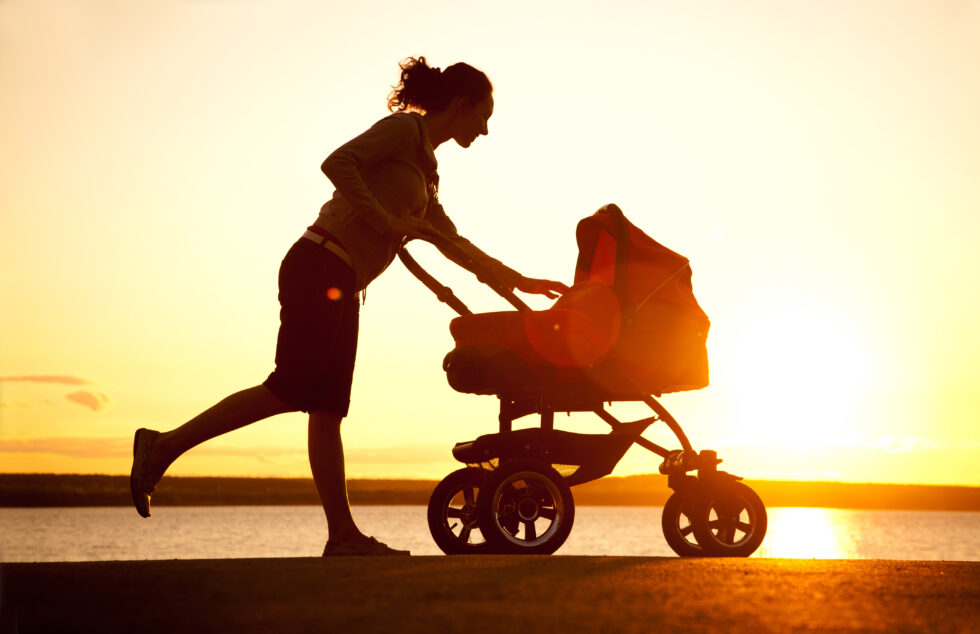 8-tips-for-returning-to-your-running-routine-after-pregnancy-pink